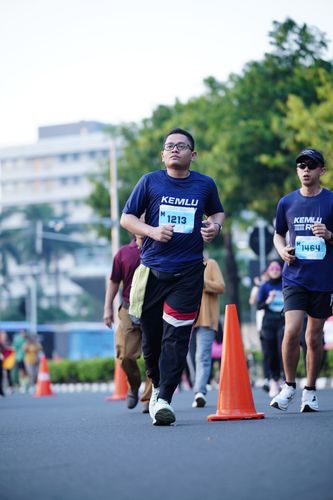 Race photo from KEMLU RUN 2025