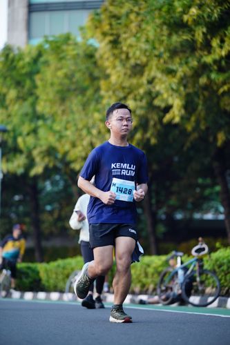 Race photo from KEMLU RUN 2025