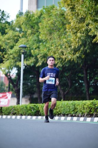 Race photo from KEMLU RUN 2025