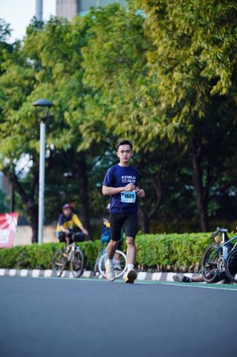 Race photo from KEMLU RUN 2025