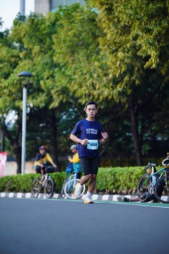 Race photo from KEMLU RUN 2025