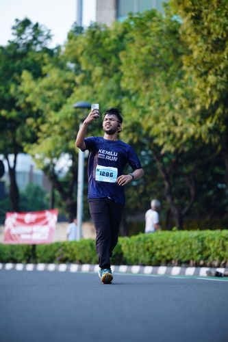 Race photo from KEMLU RUN 2025