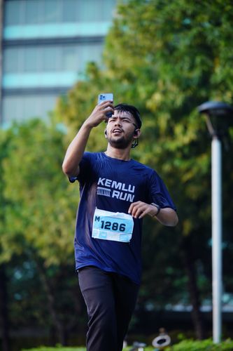 Race photo from KEMLU RUN 2025