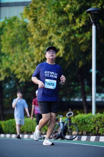 Race photo from KEMLU RUN 2025