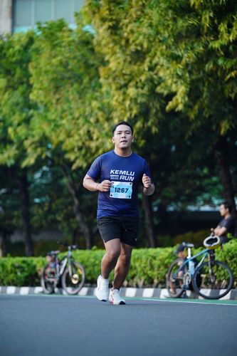 Race photo from KEMLU RUN 2025