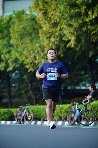 Race photo from KEMLU RUN 2025