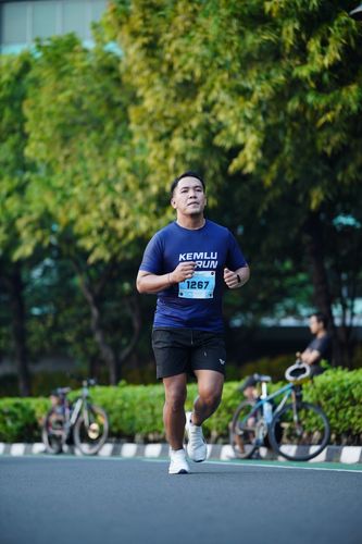 Race photo from KEMLU RUN 2025