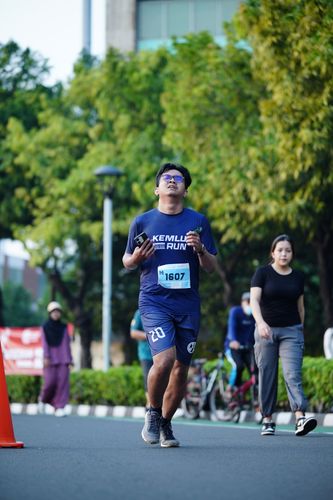 Race photo from KEMLU RUN 2025