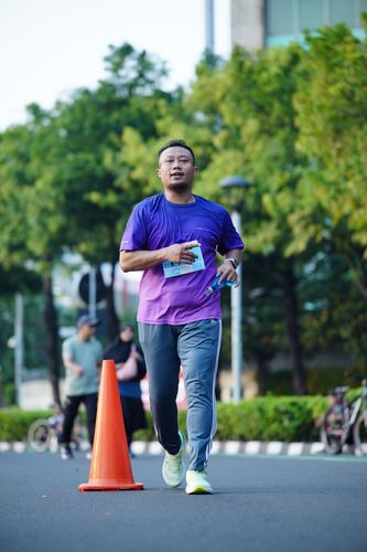 Race photo from KEMLU RUN 2025