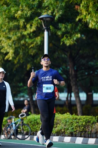 Race photo from KEMLU RUN 2025