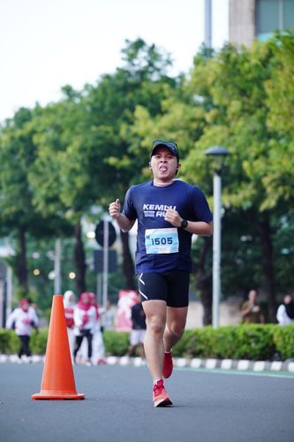Race photo from KEMLU RUN 2025