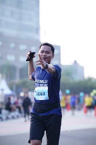 Race photo from KEMLU RUN 2025