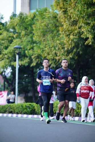 Race photo from KEMLU RUN 2025