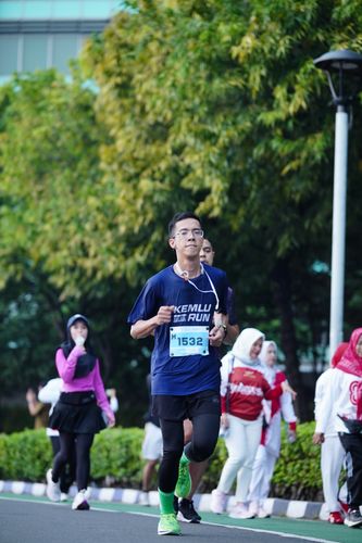 Race photo from KEMLU RUN 2025