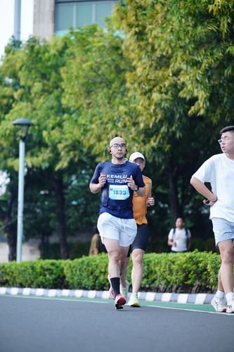 Race photo from KEMLU RUN 2025