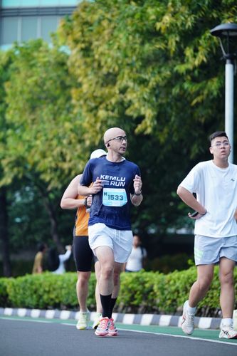 Race photo from KEMLU RUN 2025