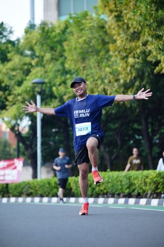 Race photo from KEMLU RUN 2025