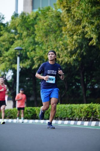 Race photo from KEMLU RUN 2025