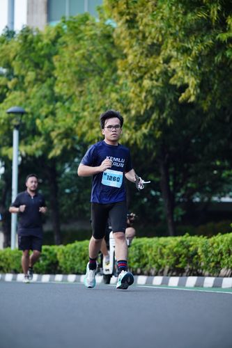 Race photo from KEMLU RUN 2025