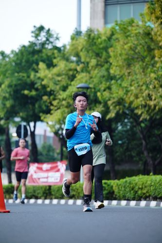 Race photo from KEMLU RUN 2025