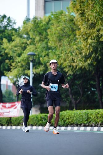Race photo from KEMLU RUN 2025