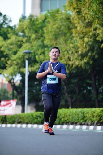 Race photo from KEMLU RUN 2025