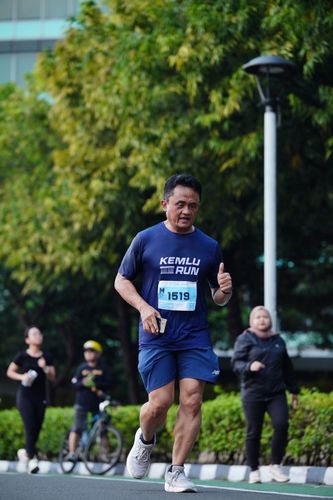 Race photo from KEMLU RUN 2025