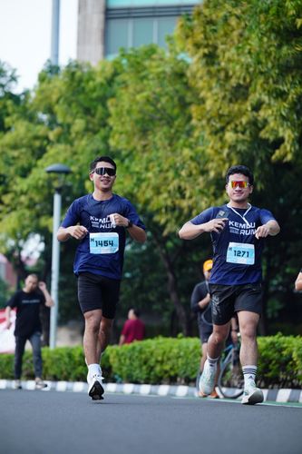 Race photo from KEMLU RUN 2025