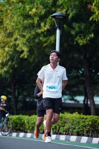 Race photo from KEMLU RUN 2025