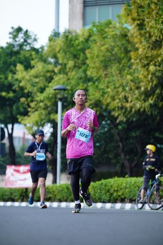 Race photo from KEMLU RUN 2025
