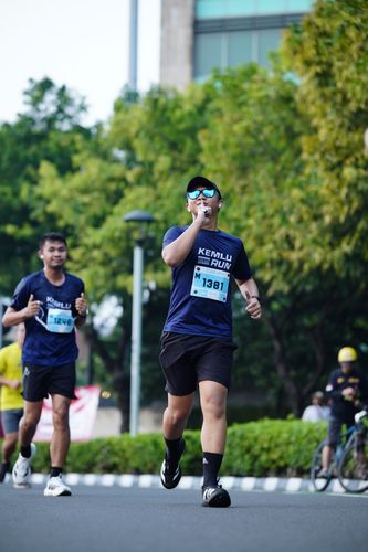 Race photo from KEMLU RUN 2025
