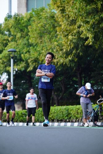 Race photo from KEMLU RUN 2025