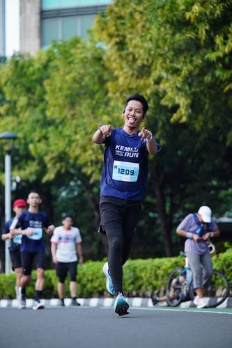 Race photo from KEMLU RUN 2025
