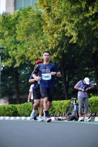 Race photo from KEMLU RUN 2025
