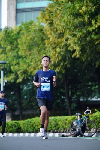 Race photo from KEMLU RUN 2025