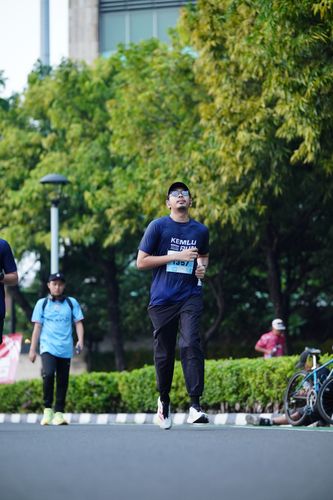 Race photo from KEMLU RUN 2025