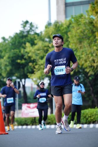 Race photo from KEMLU RUN 2025