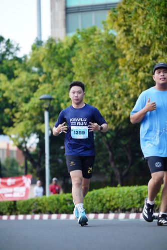 Race photo from KEMLU RUN 2025