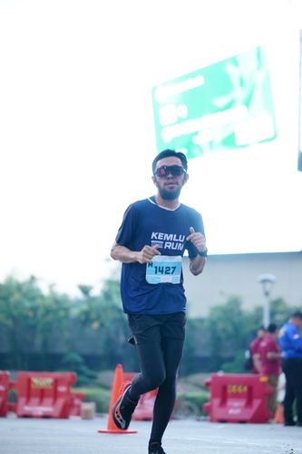Race photo from KEMLU RUN 2025