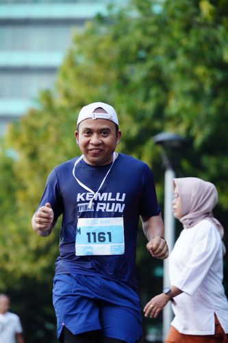 Race photo from KEMLU RUN 2025