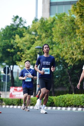Race photo from KEMLU RUN 2025