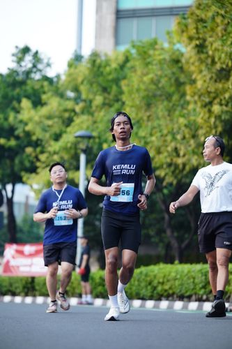 Race photo from KEMLU RUN 2025