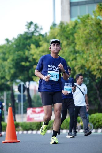 Race photo from KEMLU RUN 2025