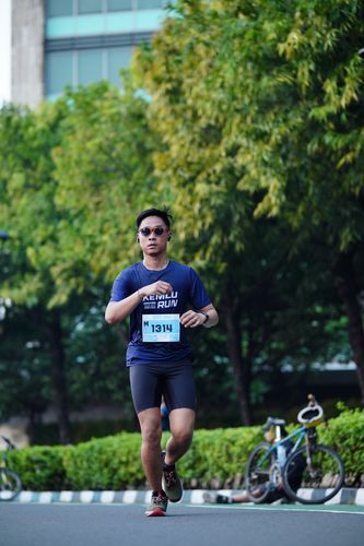 Race photo from KEMLU RUN 2025