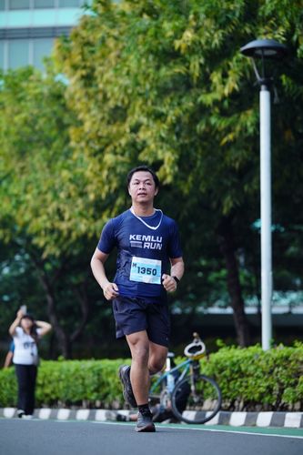 Race photo from KEMLU RUN 2025