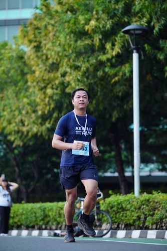Race photo from KEMLU RUN 2025