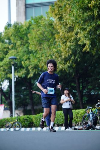 Race photo from KEMLU RUN 2025