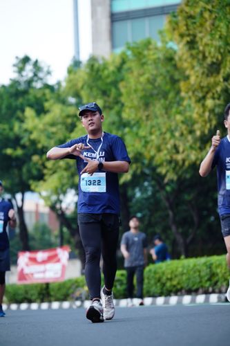 Race photo from KEMLU RUN 2025
