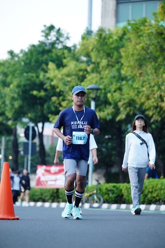 Race photo from KEMLU RUN 2025