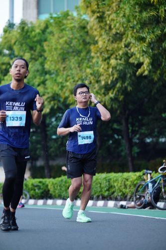Race photo from KEMLU RUN 2025